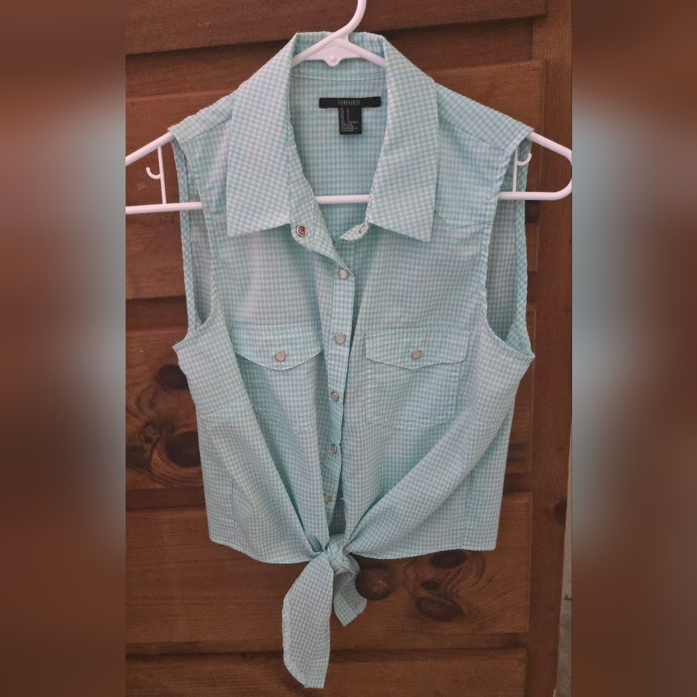 Women's (S)- blue plaid blouse